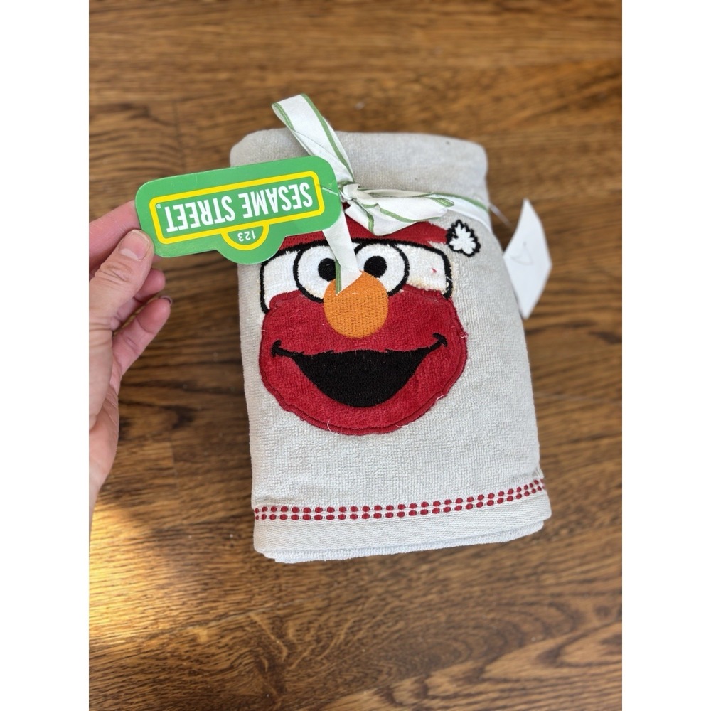 Elmo Sesame‎ Stree Christmas Hand Towels Set Of 2 NWT 100% Cotton